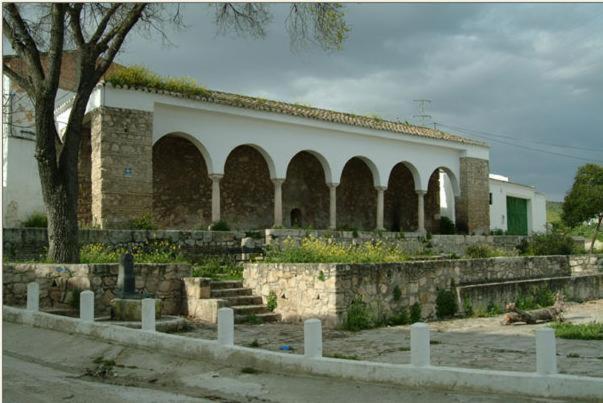 Hostal Los Claveles Baena Exterior photo