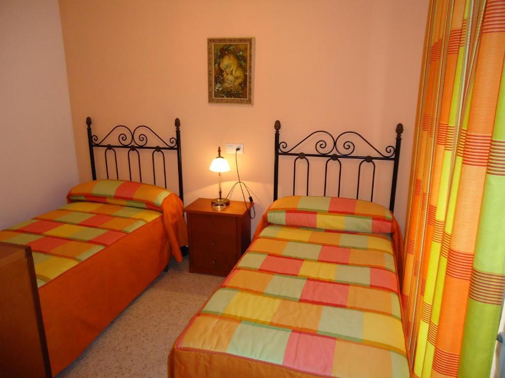 Hostal Los Claveles Baena Room photo